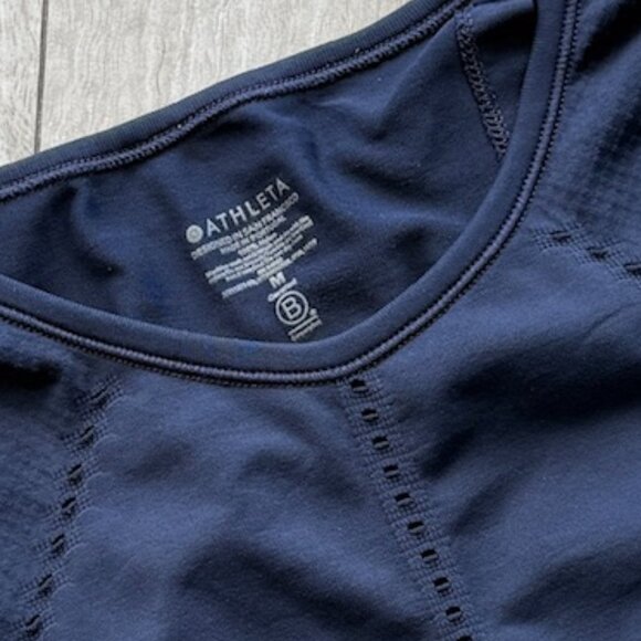 Athleta Foothill Tank Medium Navy Blue - Picture 6 of 6